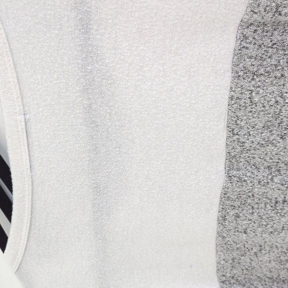 Gray and white pullover - Picture 4 of 4